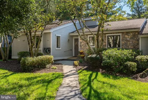 751 Inverness Dr, West Chester, PA 19380