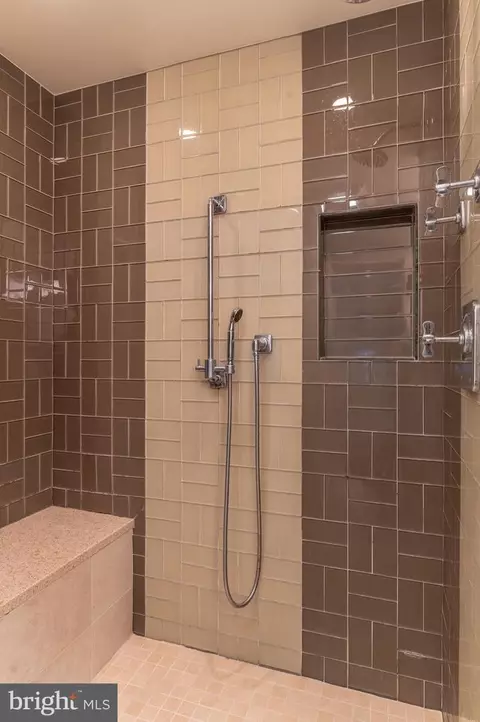 223 Valley Stream Ln, Chesterbrook, PA 19087 photo 16