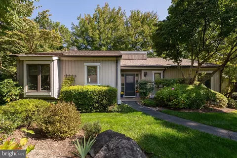 126 Chandler Dr, West Chester, PA 19380