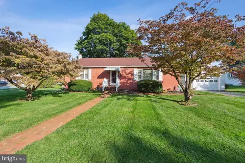 21 King St, Downingtown, PA 19335