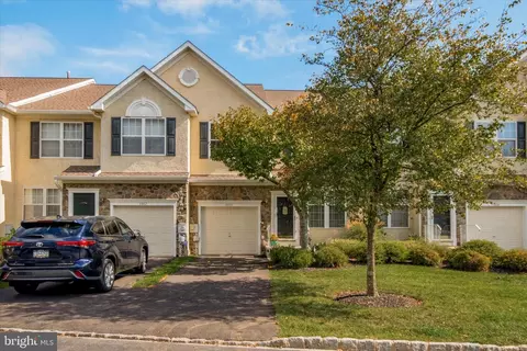 3803 Tall Oaks Ln, Newtown Square, PA 19073