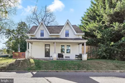 305 Center St, Toughkenamon, PA 19374
