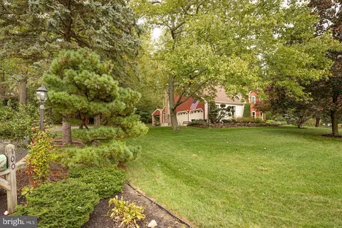 100 Devon Cir, Glenmoore, PA 19343 photo 4