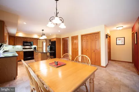 100 Devon Cir, Glenmoore, PA 19343 photo 12