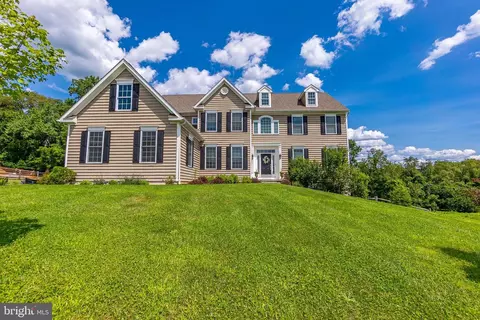 40 Emma Ct, Downingtown, PA 19335