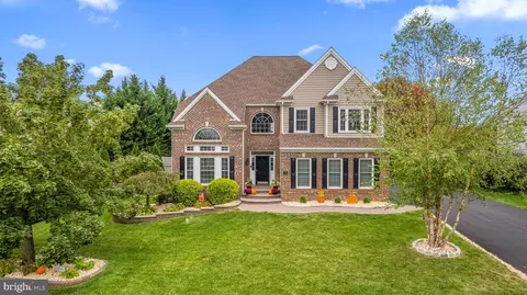 31 Mystery Rose Ln, West Grove, PA 19390