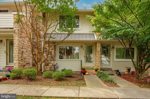 353 New Market Ct, Chesterbrook, PA 19087