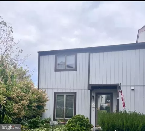 13 Wyndham Ct, Downingtown, PA 19335
