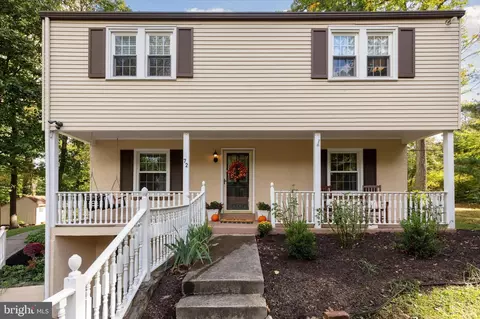72 Carol Ln, Malvern, PA 19355