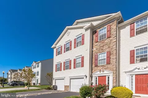 17 Tuxford Ln, Coatesville, PA 19320