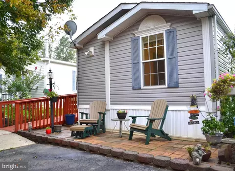 13 Rosewood Ln, Phoenixville, PA 19460