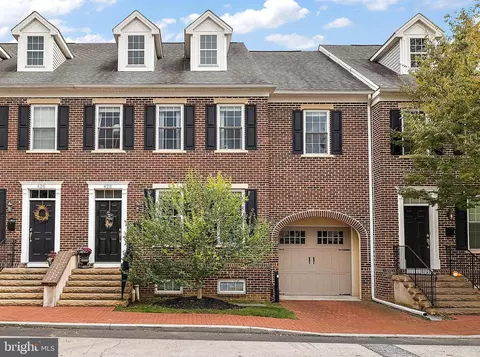 428 W Market St, West Chester, PA 19382