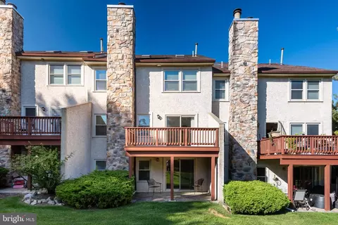 69 Soldiers Sq, Chesterbrook, PA 19087 photo 32