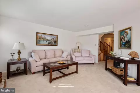69 Soldiers Sq, Chesterbrook, PA 19087 photo 13