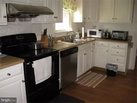 2324 Pineview Dr, Malvern, PA 19355 photo 5