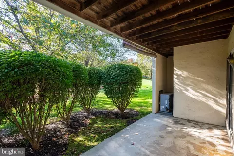 129 Valley Stream Cir, Chesterbrook, PA 19087 photo 18