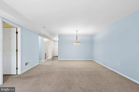 129 Valley Stream Cir, Chesterbrook, PA 19087 photo 8