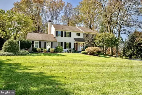 840 Monteith Dr, Wayne, PA 19087