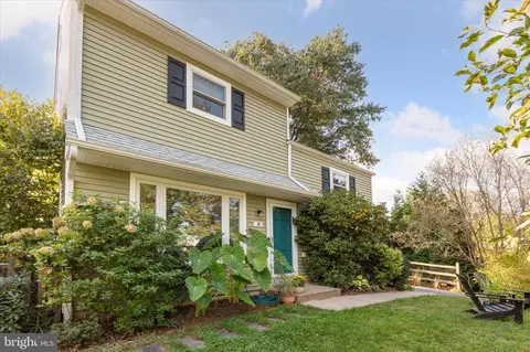 31 Robarts Dr, Phoenixville, PA 19460