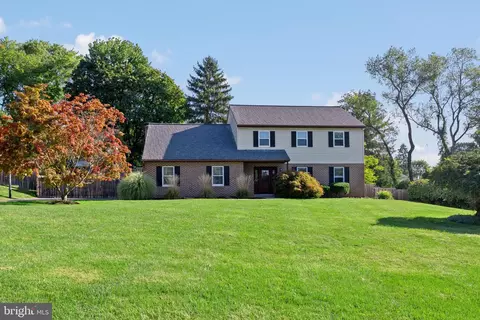 1257 Palomino Dr, West Chester, PA 19380