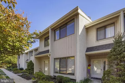 43 Landmark Dr, Malvern, PA 19355