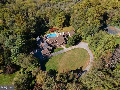 1802 Chestnut Hollow Rd, West Chester, PA 19382