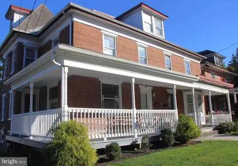69 N 3rd St, Oxford, PA 19363