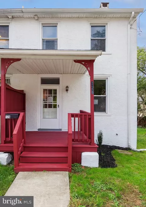128 Main St, Parkesburg, PA 19365