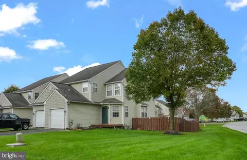 300 Gavin Dr, Coatesville, PA 19320