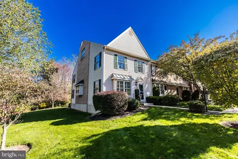 617 Shropshire Dr, West Chester, PA 19382