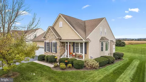 151 Augusta Dr, Honey Brook, PA 19344