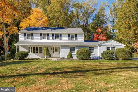 1058 Westwood Dr, West Chester, PA 19382