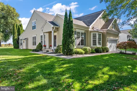 615 Martin Dr, Avondale, PA 19311