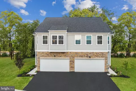 851 Pecan Rd, Spring City, PA 19475