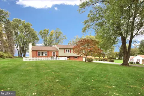 115 School Ln, Downingtown, PA 19335