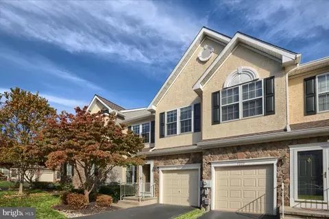 3202 Maplevale Cir, Newtown Square, PA 19073