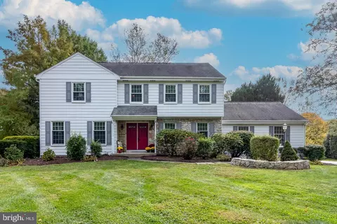 296 Longview Ln, Kennett Square, PA 19348