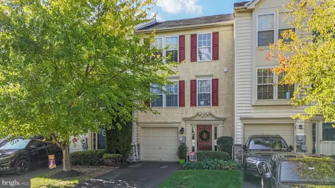 29 N Savanna Dr, Pottstown, PA 19465