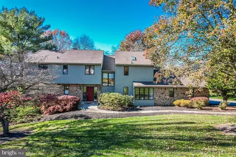 1144 Dorset Dr, West Chester, PA 19382