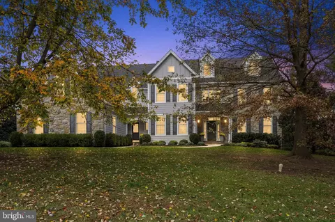 36 Meadow Creek Ln, Malvern, PA 19355