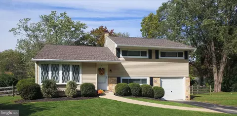 116 Valley Rd, Exton, PA 19341