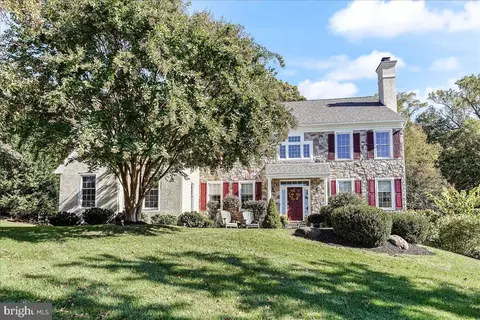 16 Remington Ln, Malvern, PA 19355