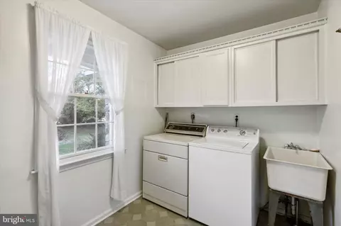 668 Joseph Dr, Wayne, PA 19087 photo 14