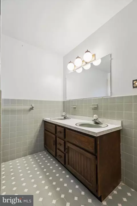 668 Joseph Dr, Wayne, PA 19087 photo 19