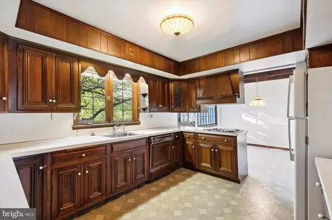 668 Joseph Dr, Wayne, PA 19087 photo 10