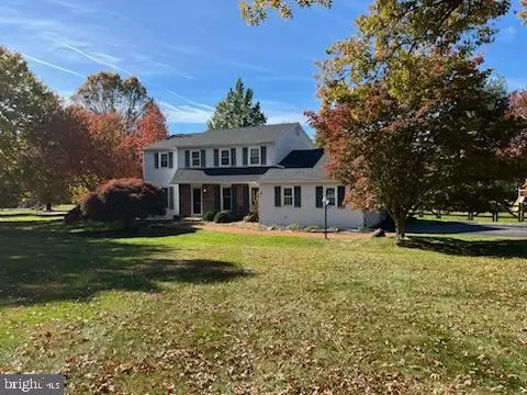 456 Cheshire Dr, Downingtown, PA 19335