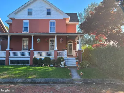 610 W 2nd Ave, Parkesburg, PA 19365
