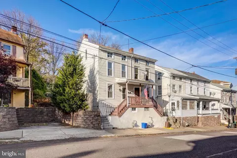 143 Hall St, Spring City, PA 19475