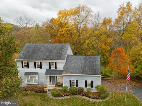 406 Saint Anns Cir, Phoenixville, PA 19460