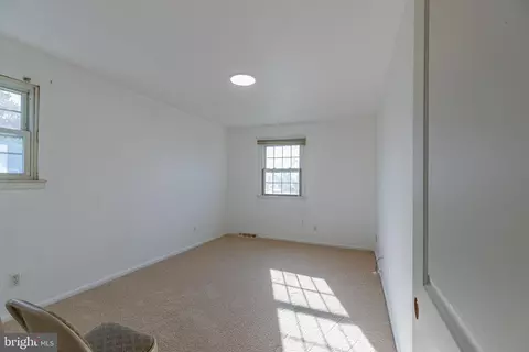 102 Biddle Dr, Exton, PA 19341 photo 4